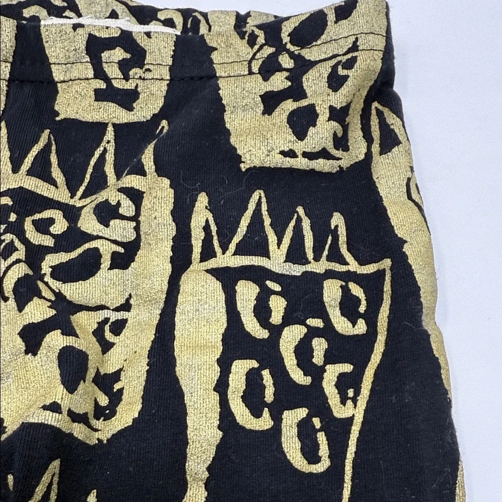 Kids Black and Gold Patterned Leggings 3T. Elastic waist Stretchy